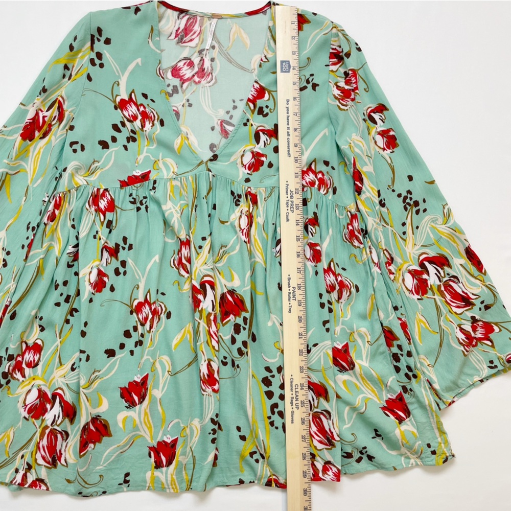 Free People Bella Printed Tunic V-Neck Bell Sleeve Top Flouncy Babydoll Small - Picture 3 of 8